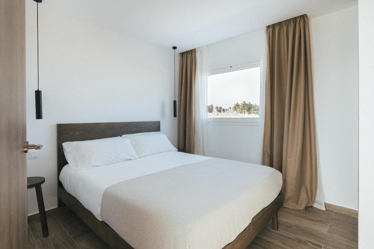 Alava Suites Costa Teguise Room photo